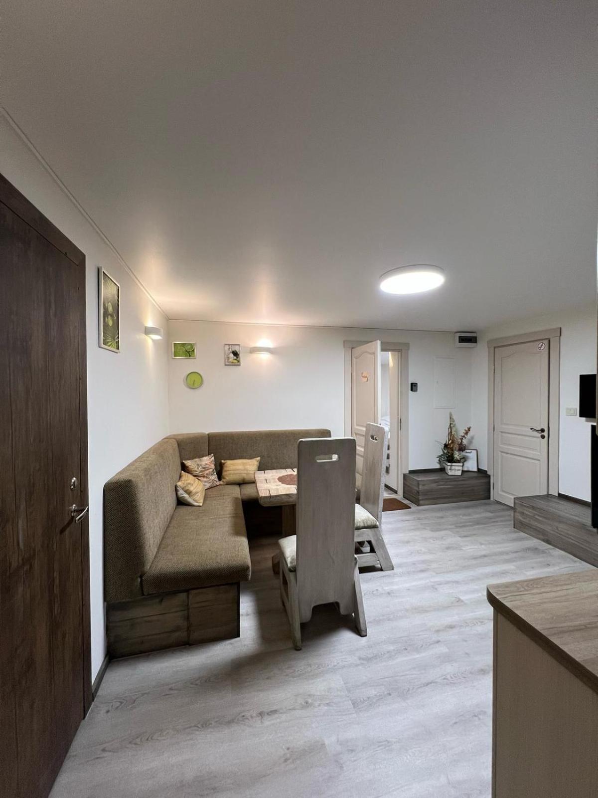 Kubu Ground Floor Rooms Klaipėda Kültér fotó